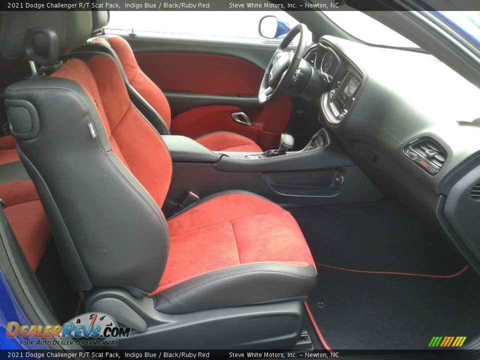 Front Seat of 2021 Dodge Challenger R/T Scat Pack Photo #15