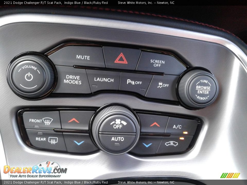 Controls of 2021 Dodge Challenger R/T Scat Pack Photo #23