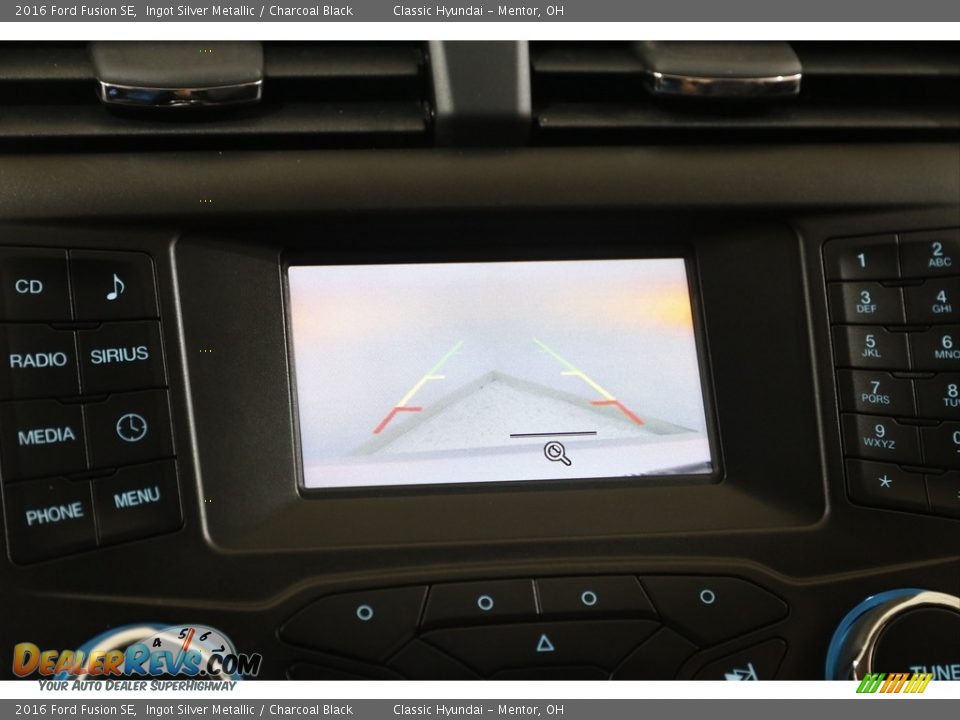 2016 Ford Fusion SE Ingot Silver Metallic / Charcoal Black Photo #11