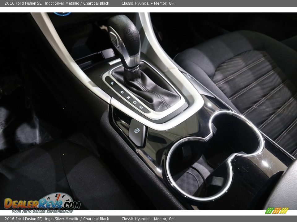 2016 Ford Fusion SE Ingot Silver Metallic / Charcoal Black Photo #12
