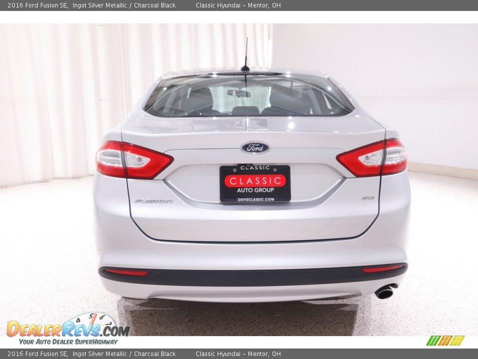 2016 Ford Fusion SE Ingot Silver Metallic / Charcoal Black Photo #16