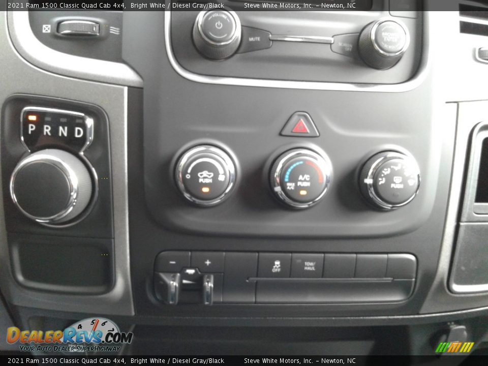 2021 Ram 1500 Classic Quad Cab 4x4 Bright White / Diesel Gray/Black Photo #21