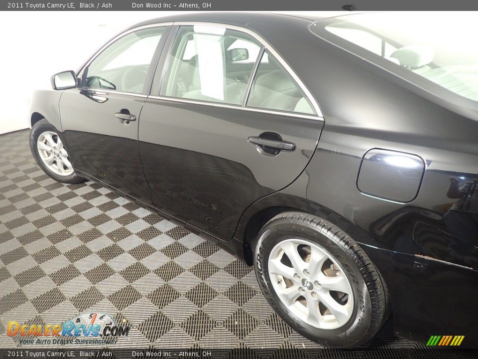 2011 Toyota Camry LE Black / Ash Photo #17