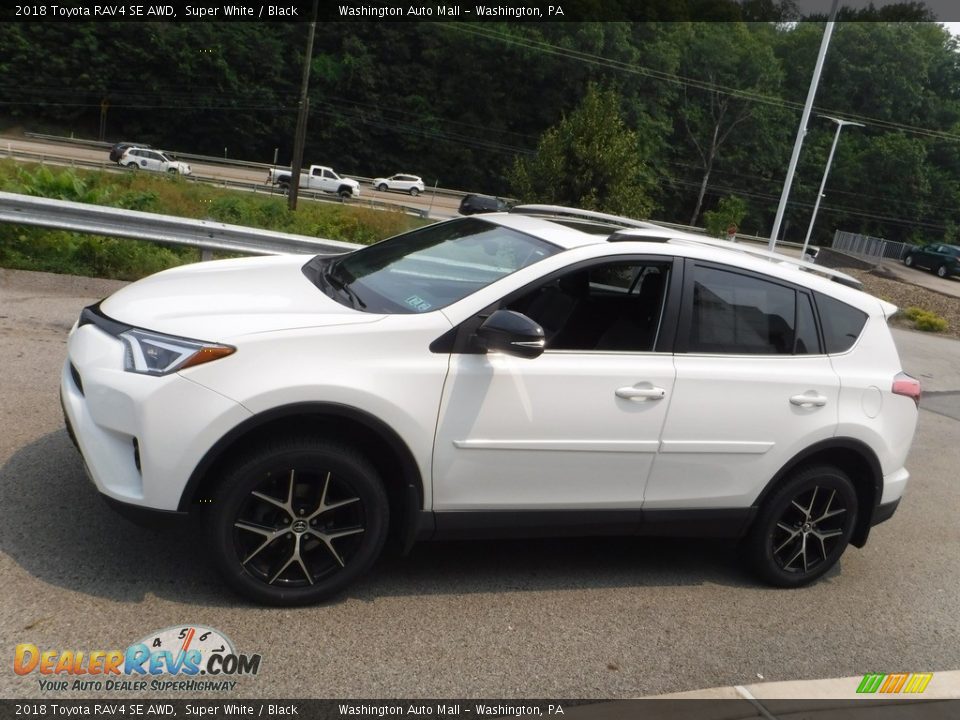 2018 Toyota RAV4 SE AWD Super White / Black Photo #12