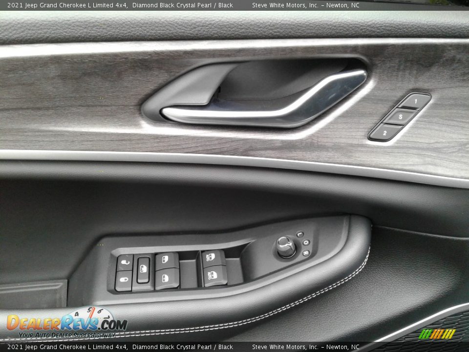 Door Panel of 2021 Jeep Grand Cherokee L Limited 4x4 Photo #11