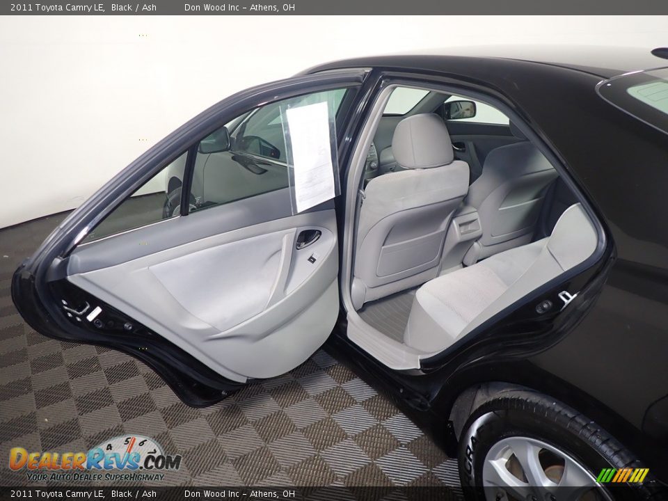 2011 Toyota Camry LE Black / Ash Photo #31