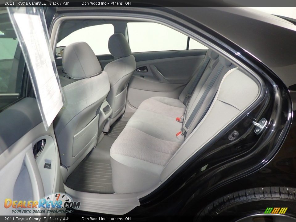 2011 Toyota Camry LE Black / Ash Photo #32