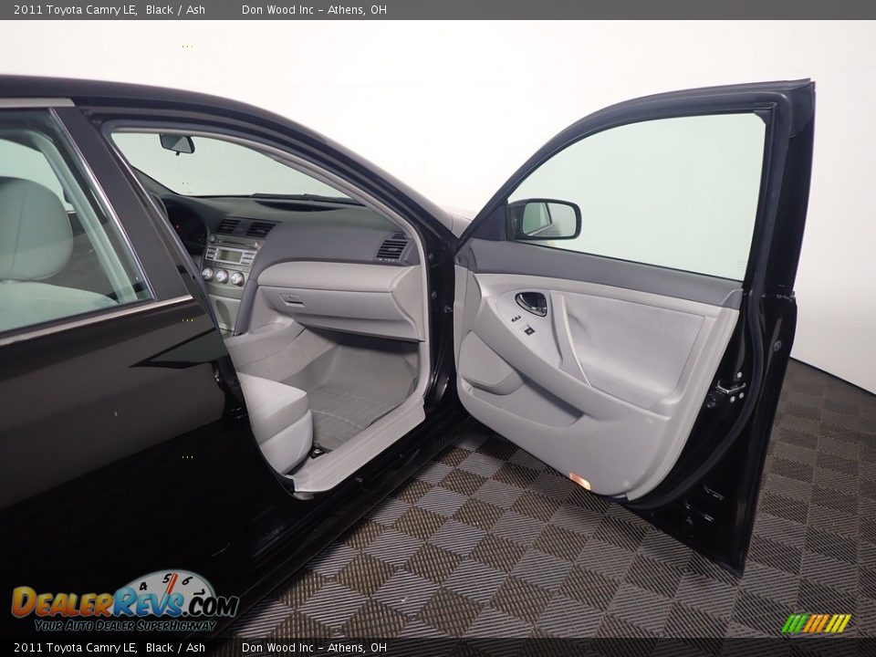 2011 Toyota Camry LE Black / Ash Photo #35
