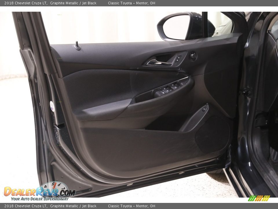 2018 Chevrolet Cruze LT Graphite Metallic / Jet Black Photo #4