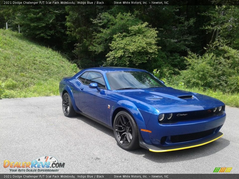 Front 3/4 View of 2021 Dodge Challenger R/T Scat Pack Widebody Photo #4