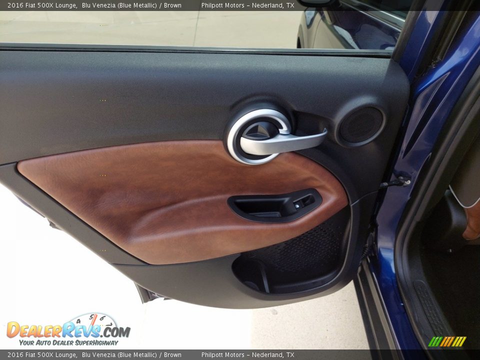Door Panel of 2016 Fiat 500X Lounge Photo #22
