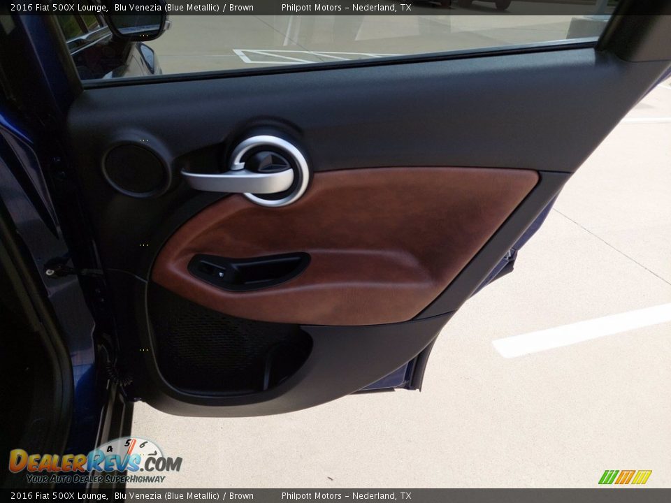 Door Panel of 2016 Fiat 500X Lounge Photo #24