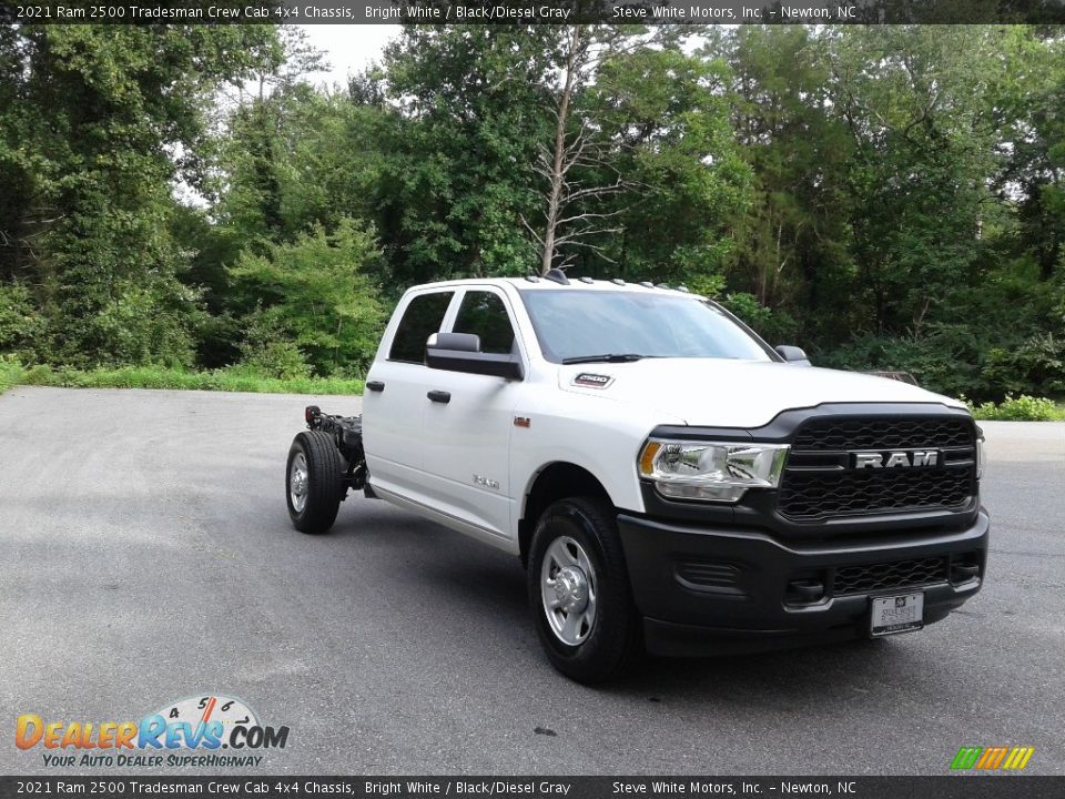 2021 Ram 2500 Tradesman Crew Cab 4x4 Chassis Bright White / Black/Diesel Gray Photo #4