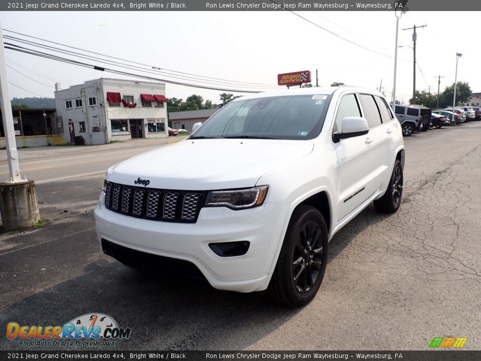 2021 Jeep Grand Cherokee Laredo 4x4 Bright White / Black Photo #1