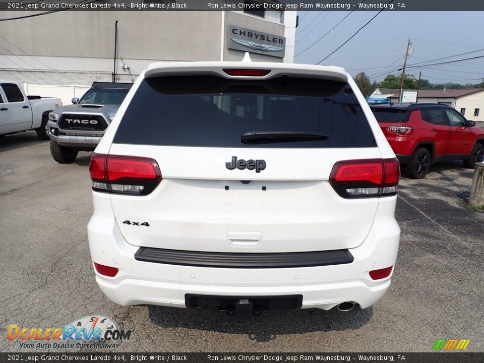 2021 Jeep Grand Cherokee Laredo 4x4 Bright White / Black Photo #4