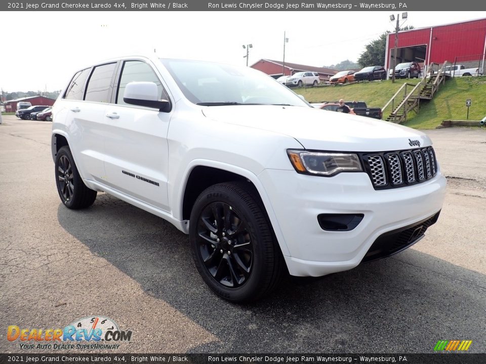 2021 Jeep Grand Cherokee Laredo 4x4 Bright White / Black Photo #7