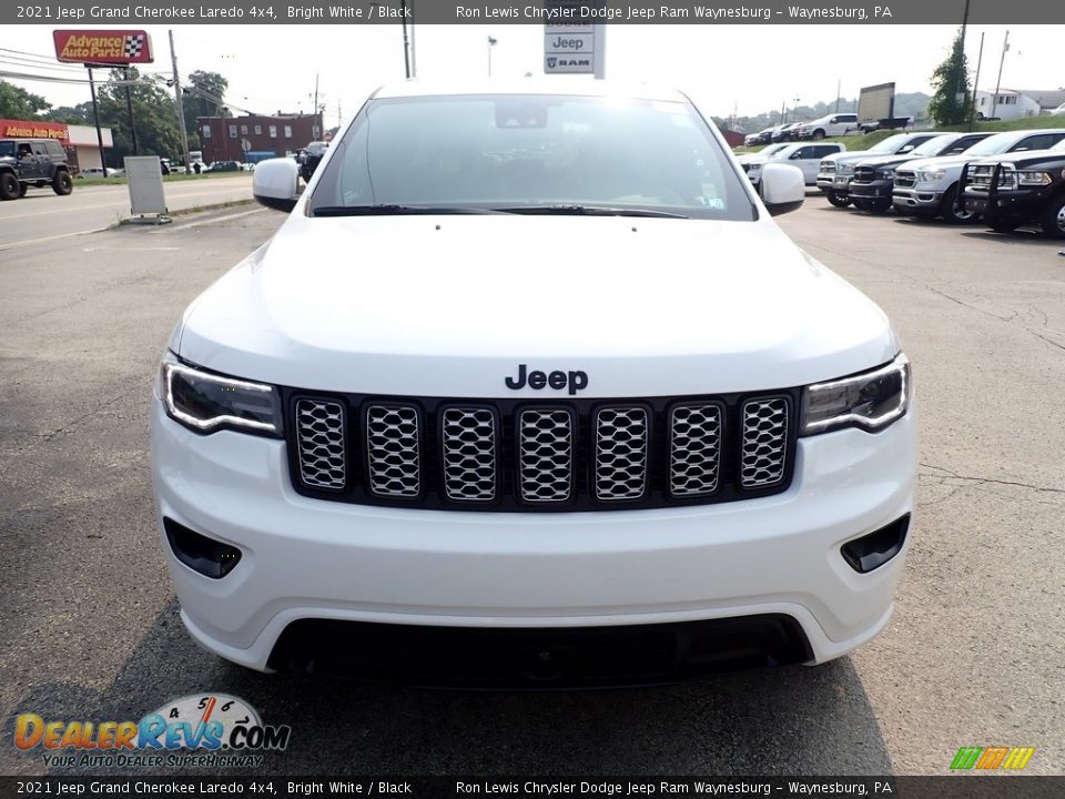 2021 Jeep Grand Cherokee Laredo 4x4 Bright White / Black Photo #8