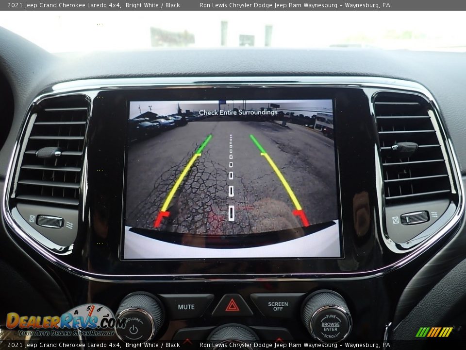 2021 Jeep Grand Cherokee Laredo 4x4 Bright White / Black Photo #19