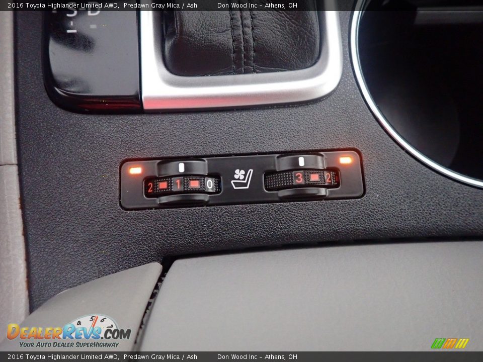 2016 Toyota Highlander Limited AWD Predawn Gray Mica / Ash Photo #3