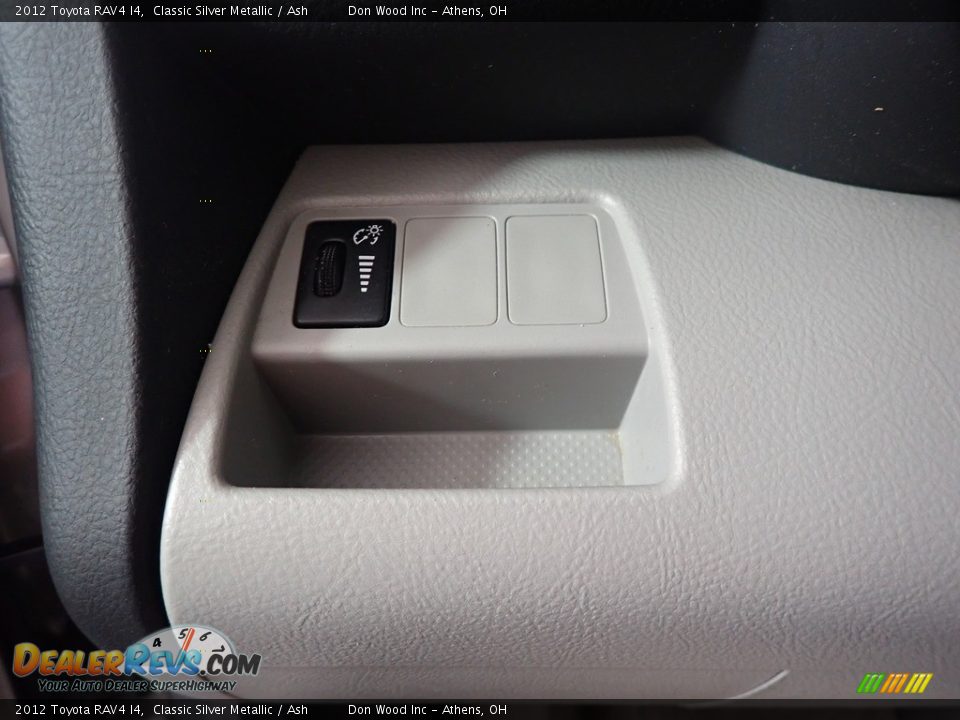 2012 Toyota RAV4 I4 Classic Silver Metallic / Ash Photo #30