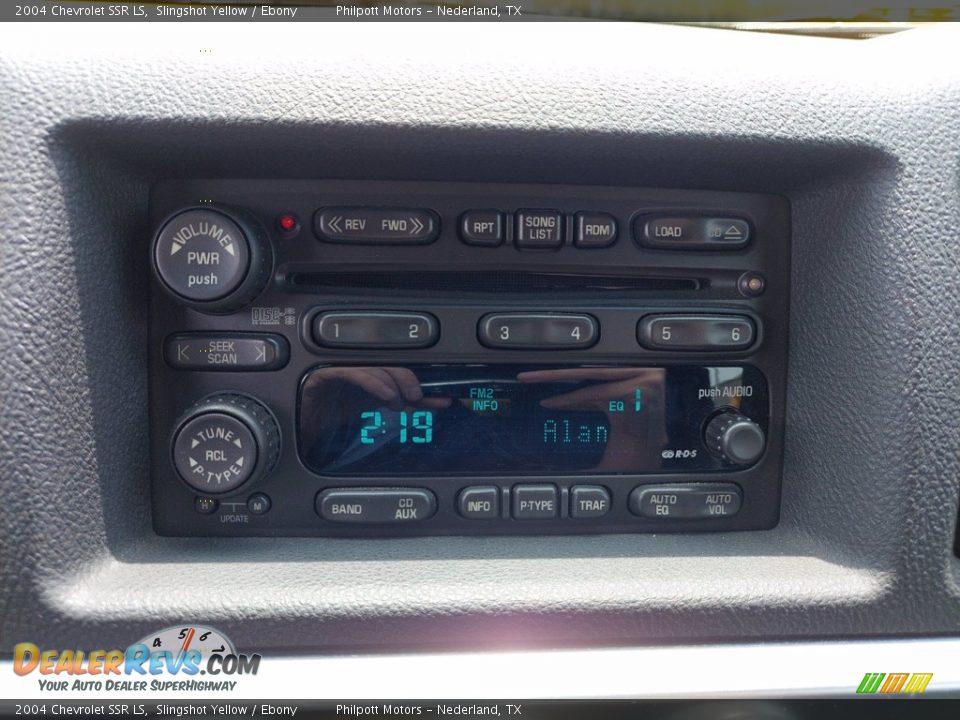 2004 Chevrolet SSR LS Slingshot Yellow / Ebony Photo #17