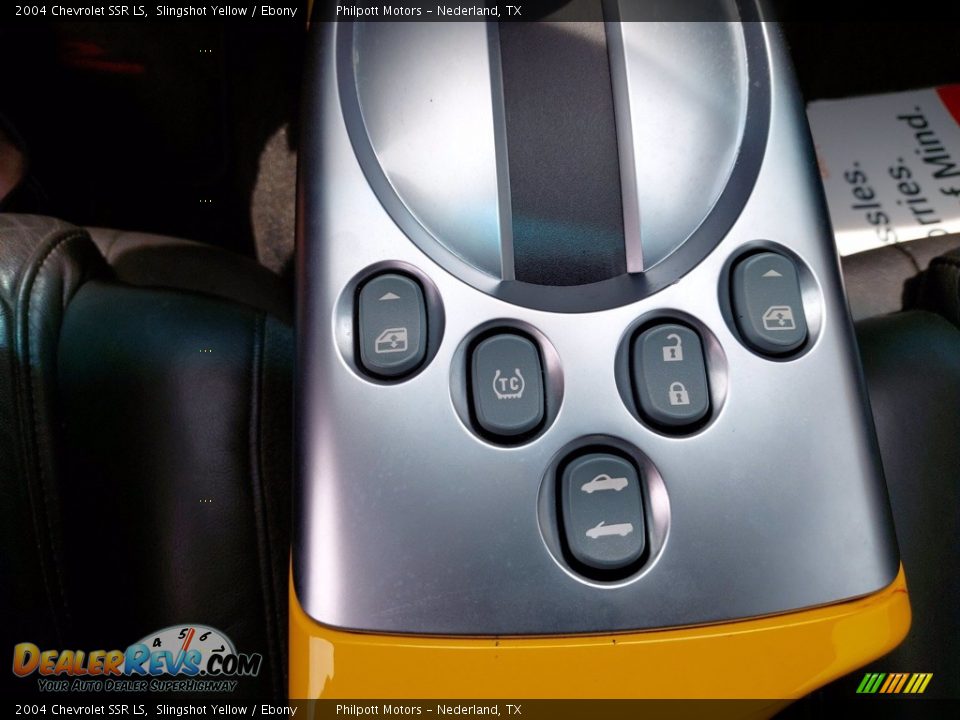 2004 Chevrolet SSR LS Slingshot Yellow / Ebony Photo #18