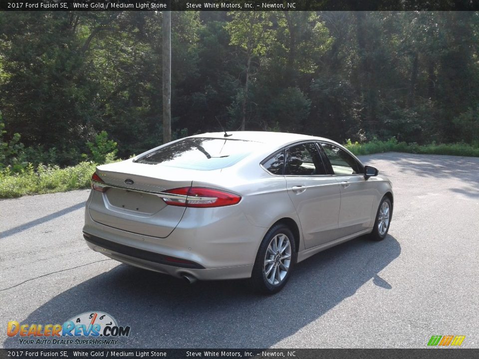 2017 Ford Fusion SE White Gold / Medium Light Stone Photo #6