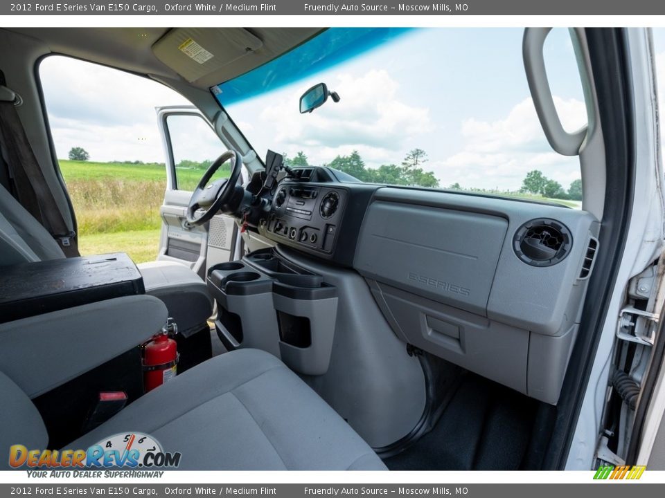 2012 Ford E Series Van E150 Cargo Oxford White / Medium Flint Photo #30