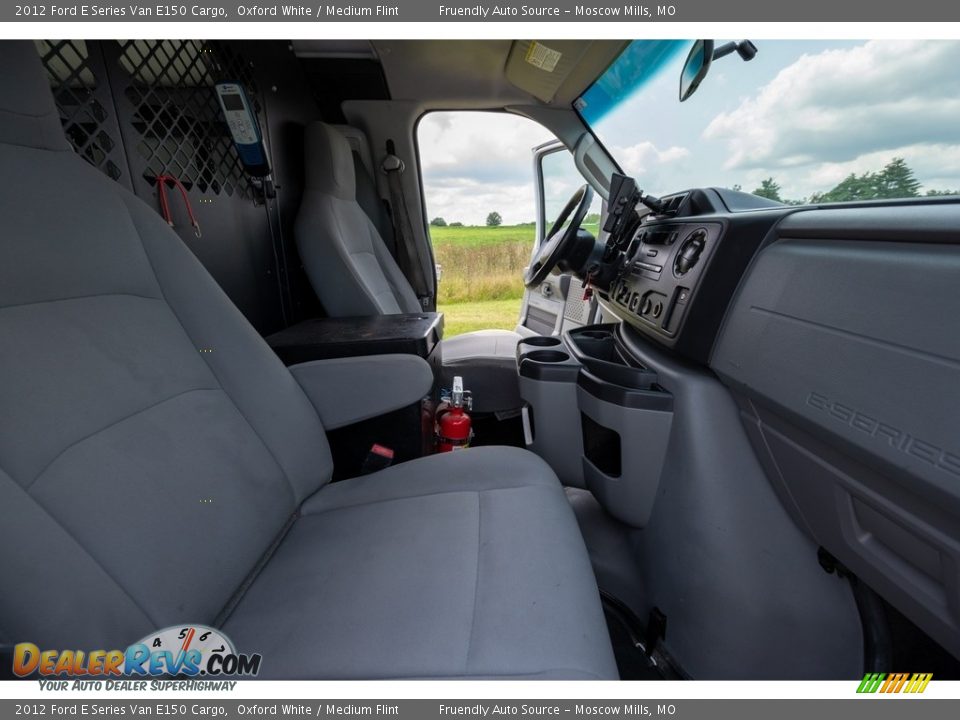 2012 Ford E Series Van E150 Cargo Oxford White / Medium Flint Photo #31