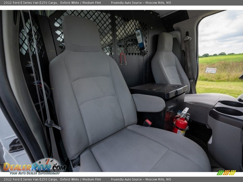 2012 Ford E Series Van E150 Cargo Oxford White / Medium Flint Photo #32