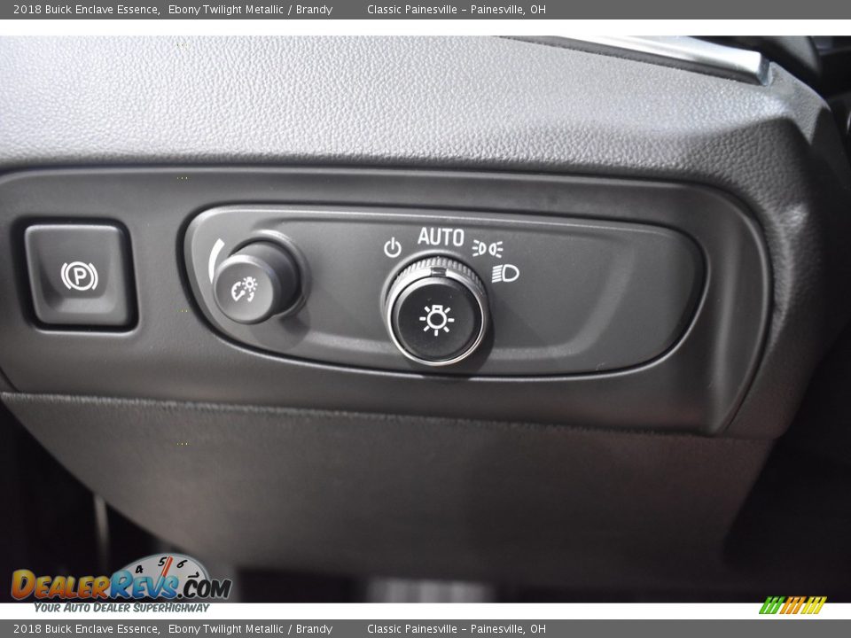 Controls of 2018 Buick Enclave Essence Photo #12