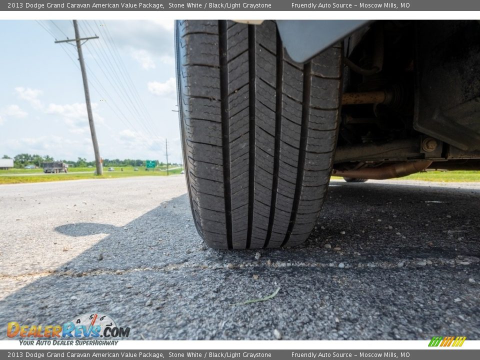 2013 Dodge Grand Caravan American Value Package Stone White / Black/Light Graystone Photo #11