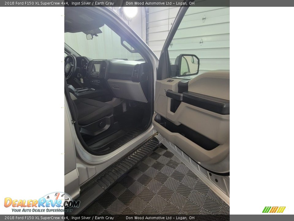2018 Ford F150 XL SuperCrew 4x4 Ingot Silver / Earth Gray Photo #26