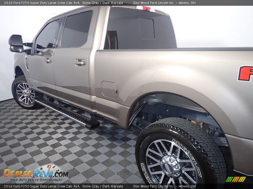 2019 Ford F250 Super Duty Lariat Crew Cab 4x4 Stone Gray / Dark Marsala Photo #18