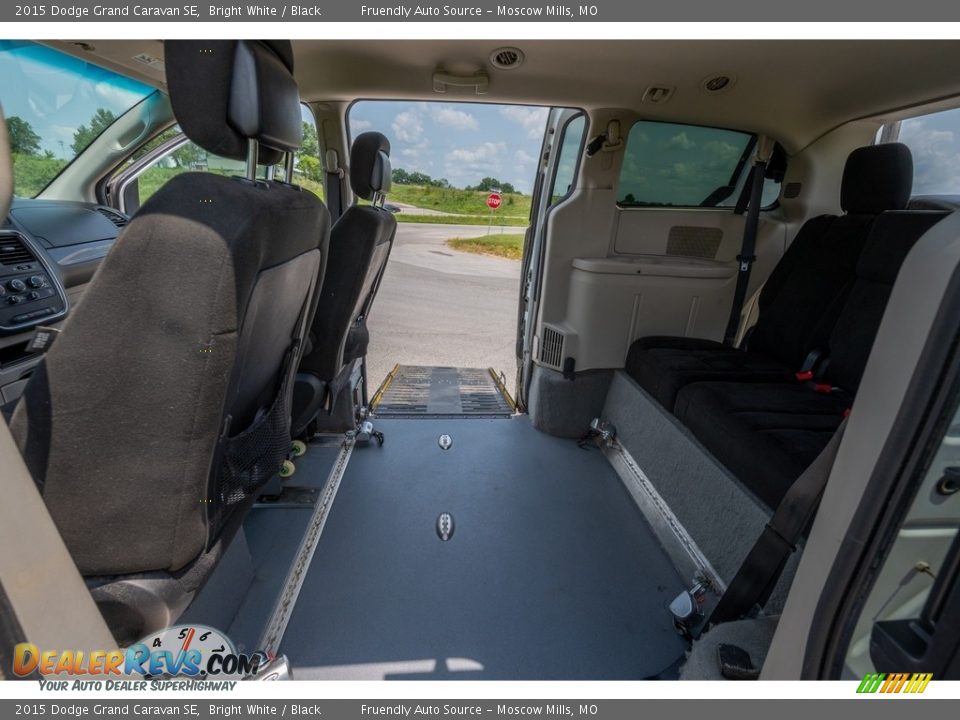 2015 Dodge Grand Caravan SE Bright White / Black Photo #21