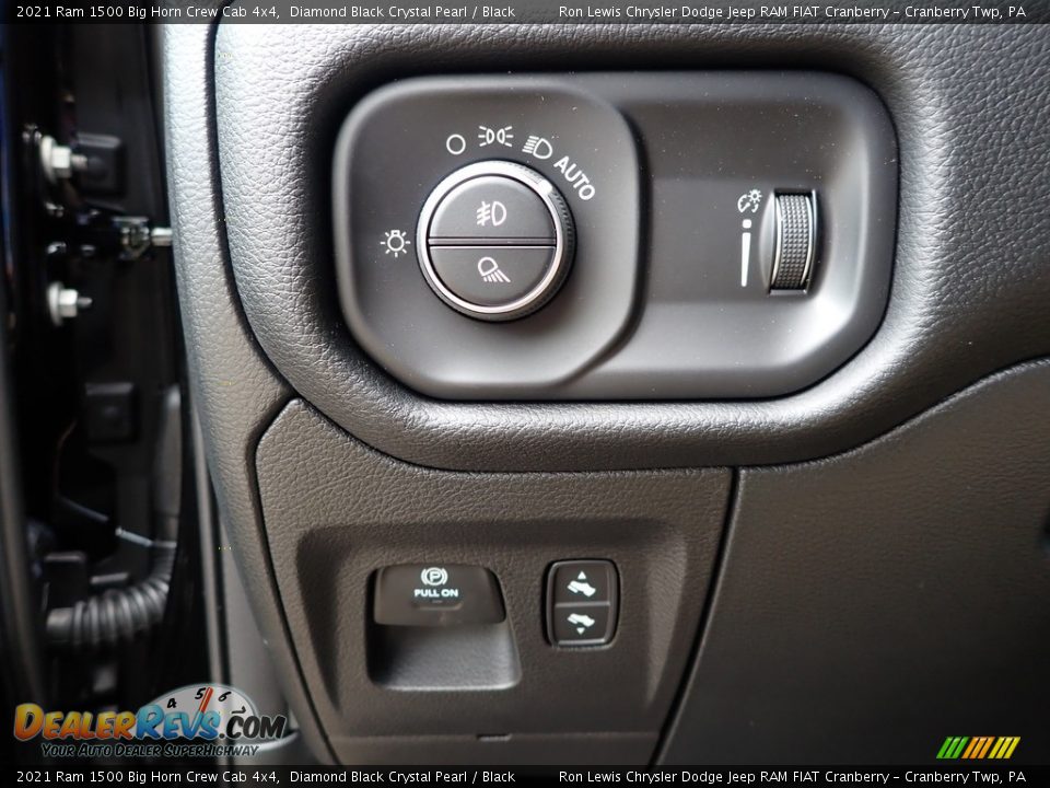 2021 Ram 1500 Big Horn Crew Cab 4x4 Diamond Black Crystal Pearl / Black Photo #20