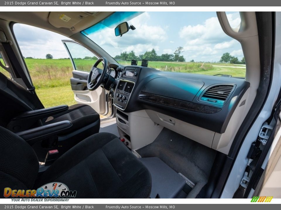 2015 Dodge Grand Caravan SE Bright White / Black Photo #28