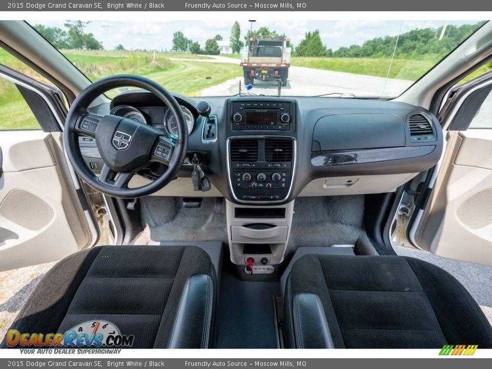 2015 Dodge Grand Caravan SE Bright White / Black Photo #31