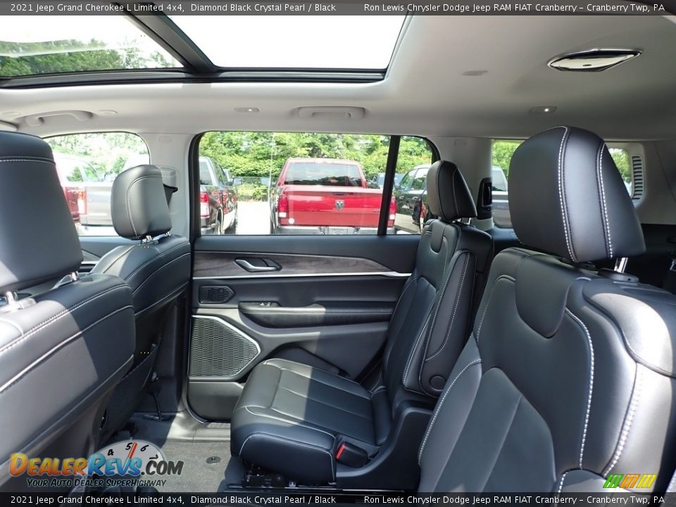 2021 Jeep Grand Cherokee L Limited 4x4 Diamond Black Crystal Pearl / Black Photo #13