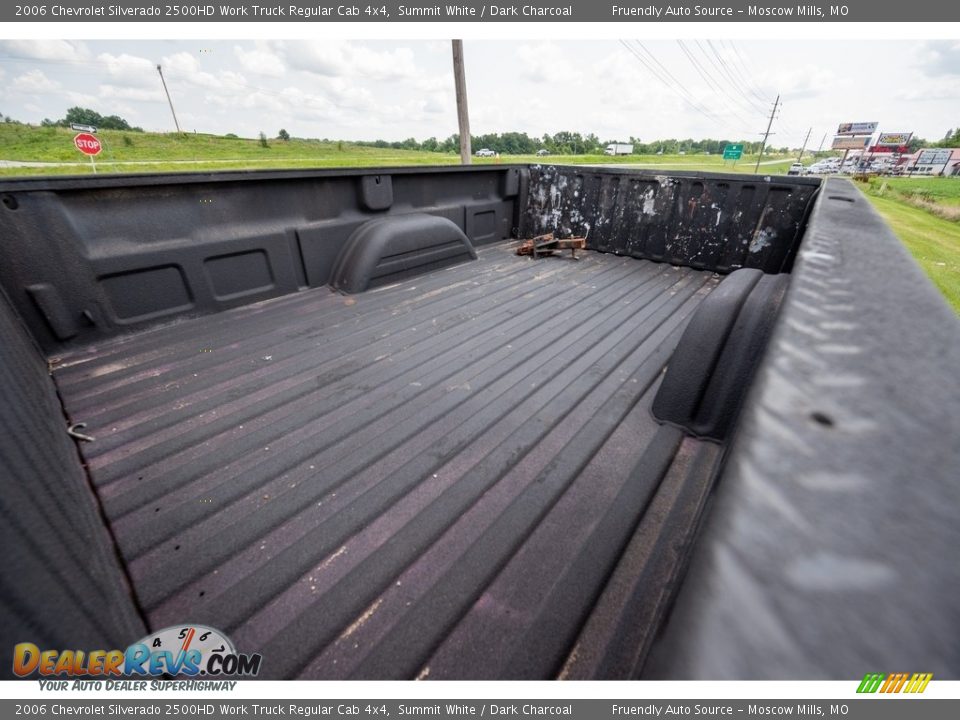 2006 Chevrolet Silverado 2500HD Work Truck Regular Cab 4x4 Summit White / Dark Charcoal Photo #24