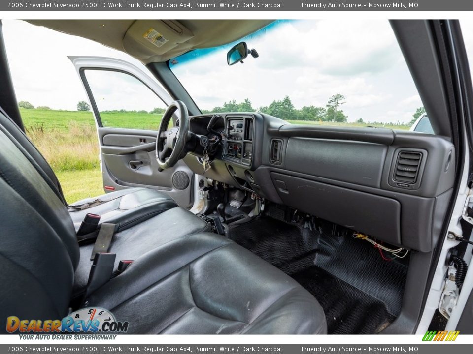2006 Chevrolet Silverado 2500HD Work Truck Regular Cab 4x4 Summit White / Dark Charcoal Photo #28