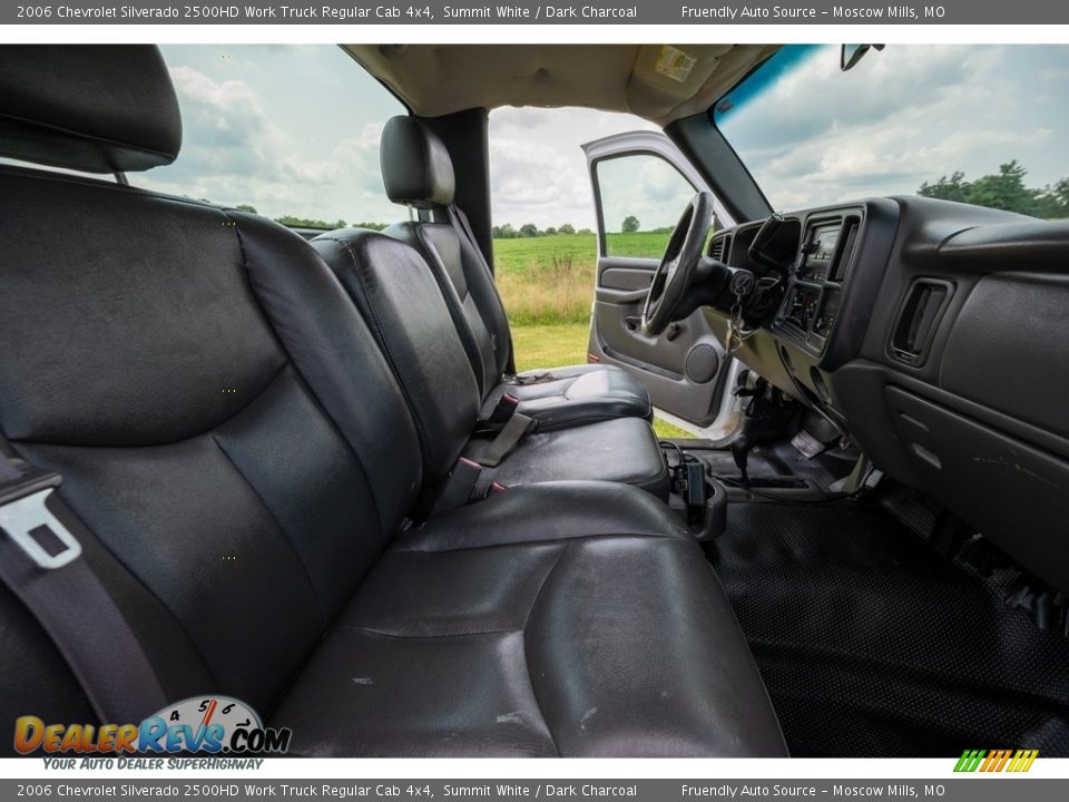 2006 Chevrolet Silverado 2500HD Work Truck Regular Cab 4x4 Summit White / Dark Charcoal Photo #29