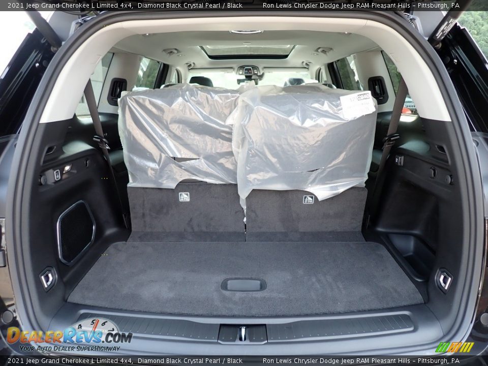 2021 Jeep Grand Cherokee L Limited 4x4 Diamond Black Crystal Pearl / Black Photo #5