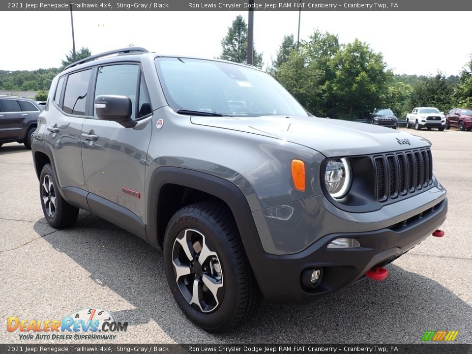 Front 3/4 View of 2021 Jeep Renegade Trailhawk 4x4 Photo #3