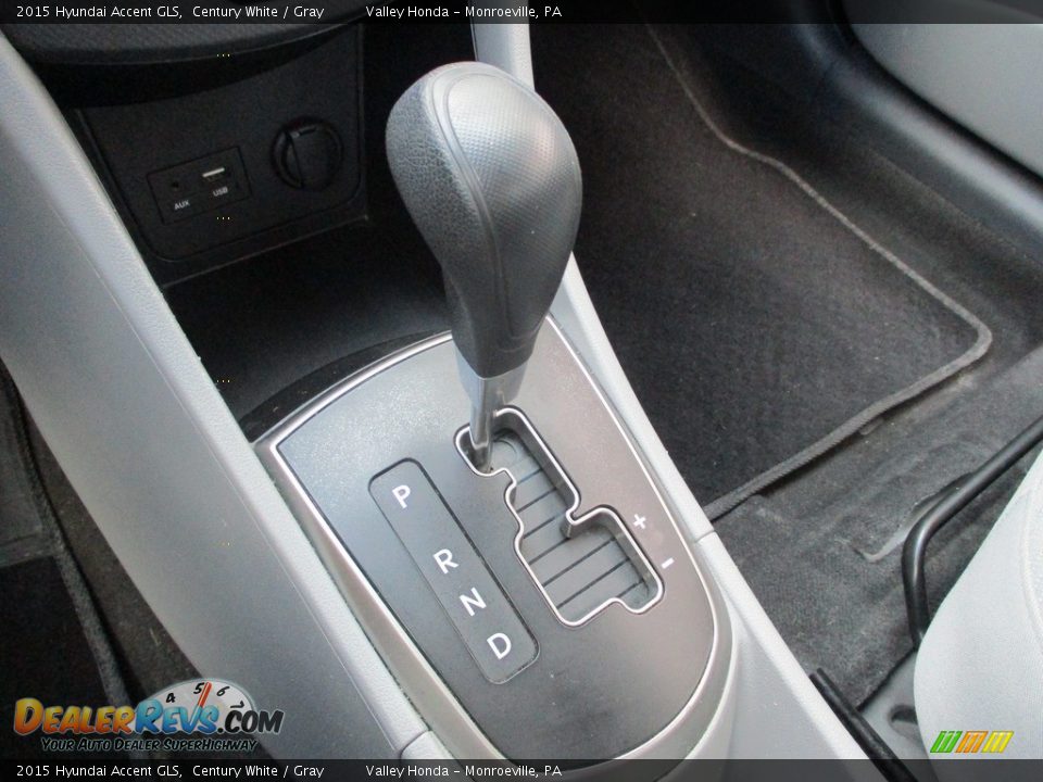 2015 Hyundai Accent GLS Shifter Photo #14