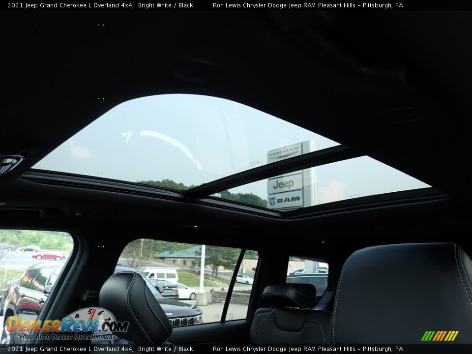 Sunroof of 2021 Jeep Grand Cherokee L Overland 4x4 Photo #17