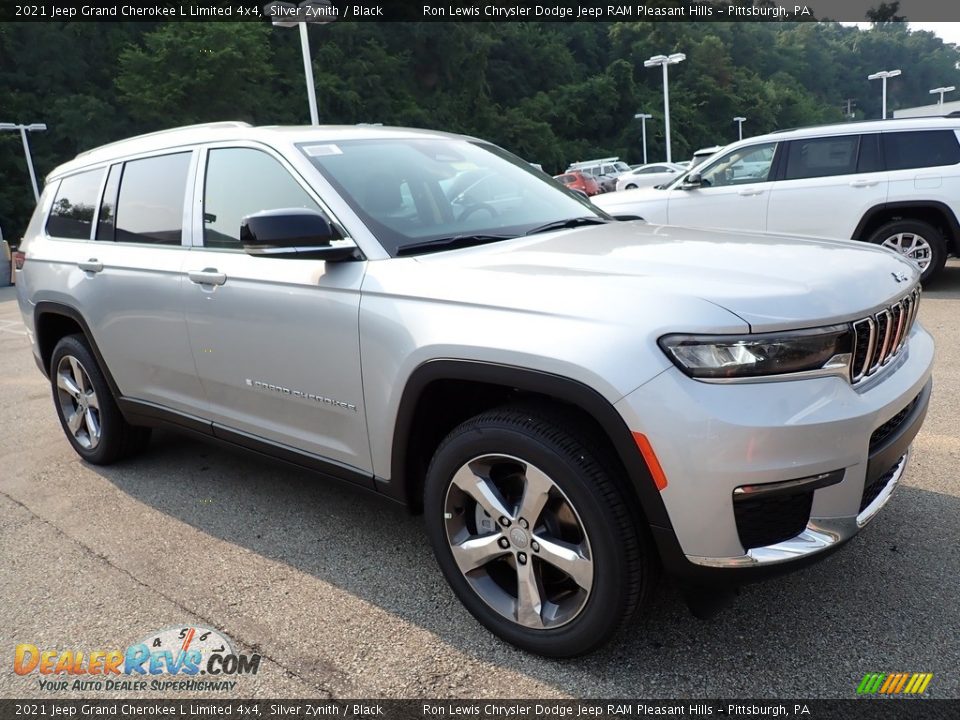 Front 3/4 View of 2021 Jeep Grand Cherokee L Limited 4x4 Photo #8