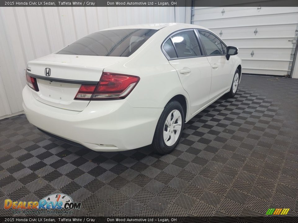 2015 Honda Civic LX Sedan Taffeta White / Gray Photo #7