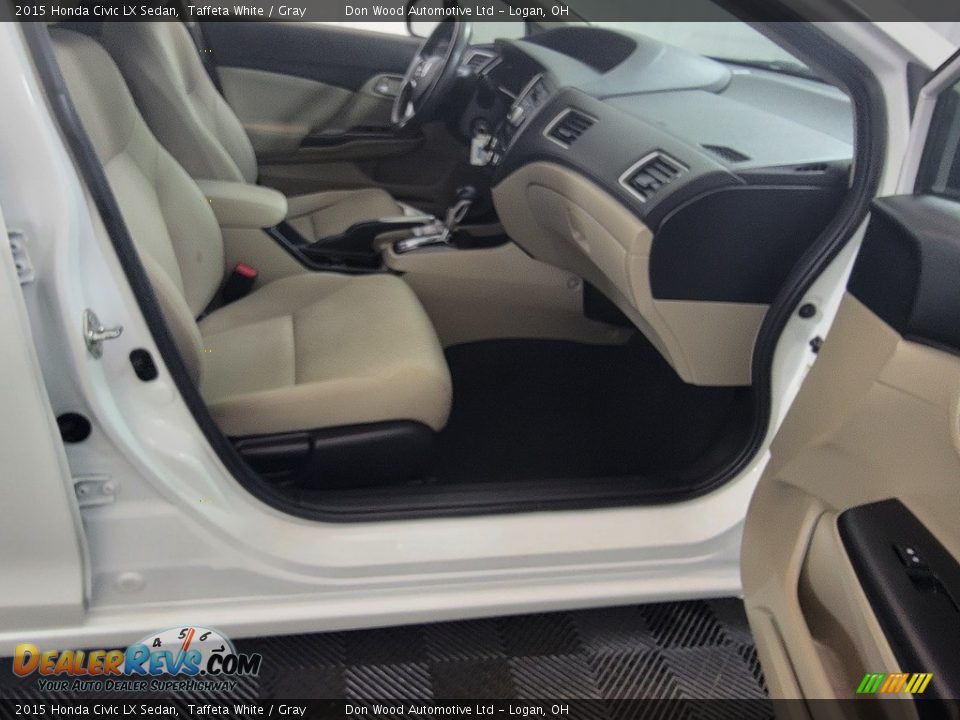 2015 Honda Civic LX Sedan Taffeta White / Gray Photo #28