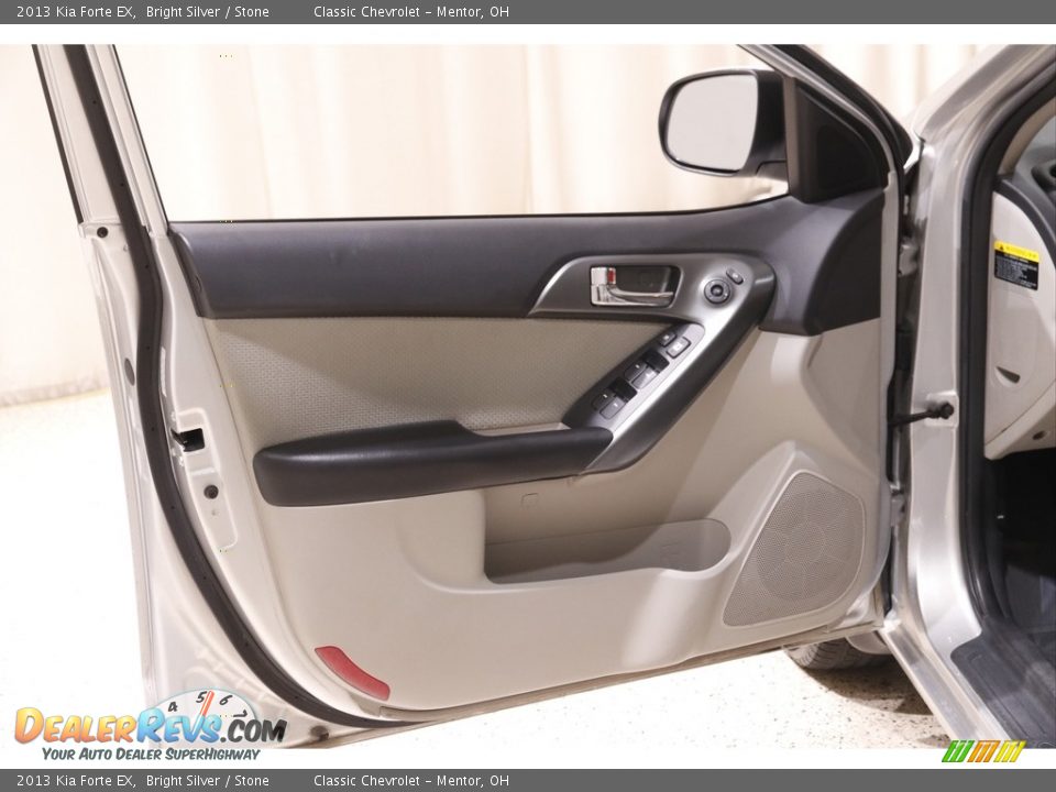 2013 Kia Forte EX Bright Silver / Stone Photo #4